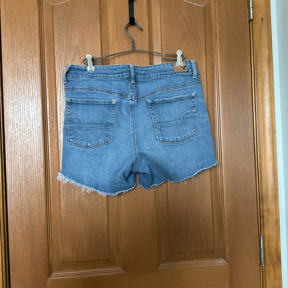 American Eagle Outfitters Light Blue Jean Shorts - Picture 2 of 4